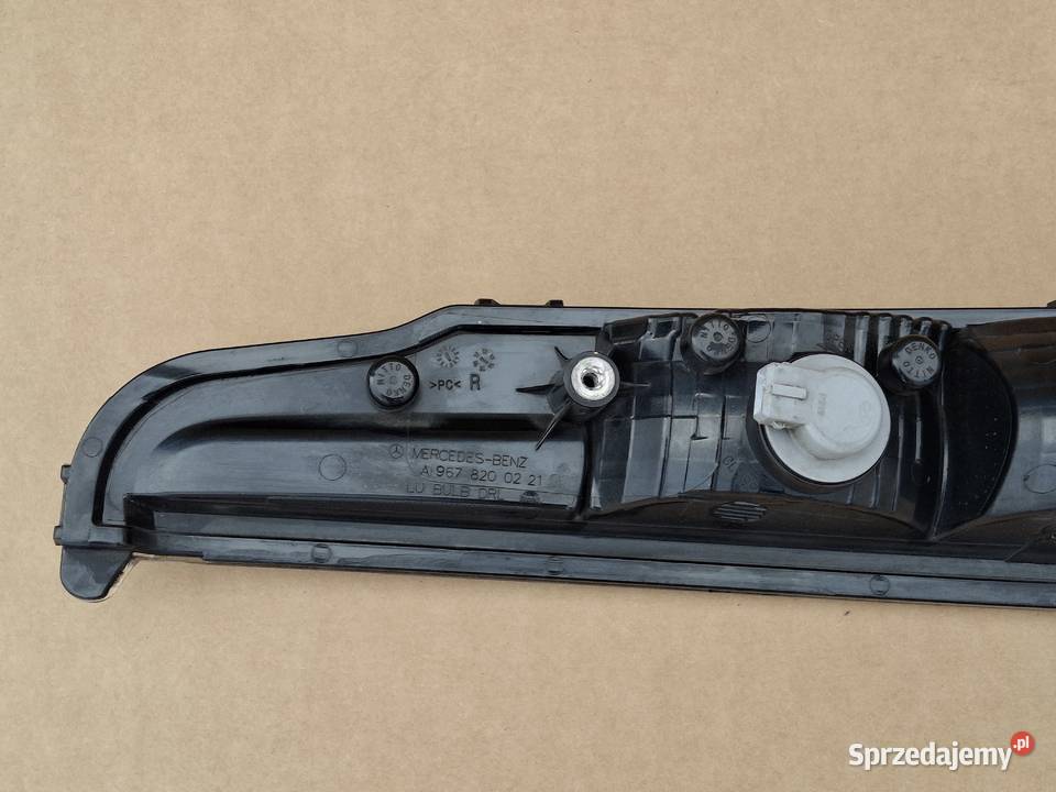 MERCEDES ATEGO KIERUNKOWSKAZ PRAWY ŚWIATŁO Kierunkowskazy Bieleń