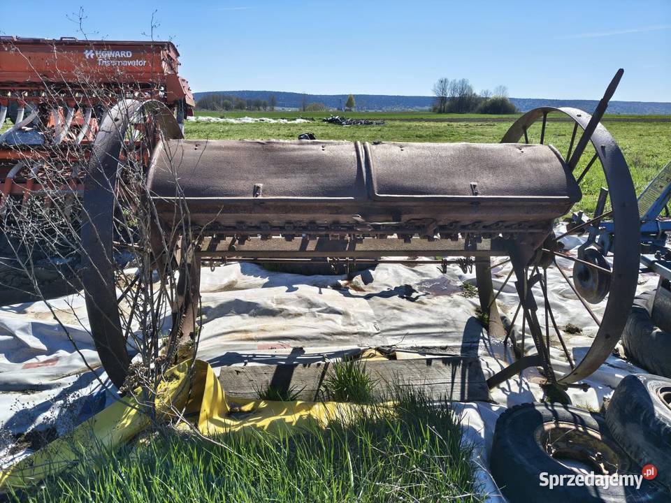 Siewnik podsiewacz nawozu Ściegnia