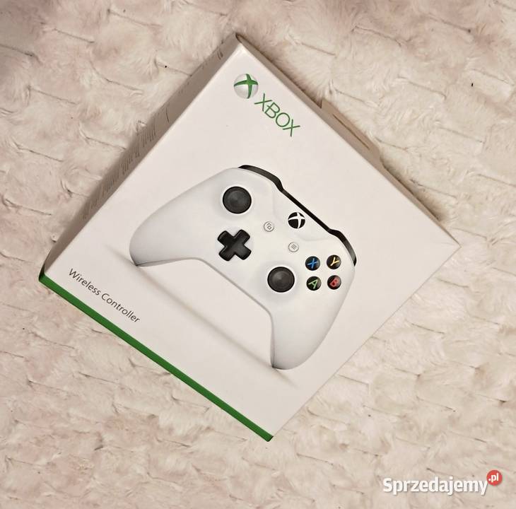 XBOX One S z jednym padem i grą łódzkie Łódź