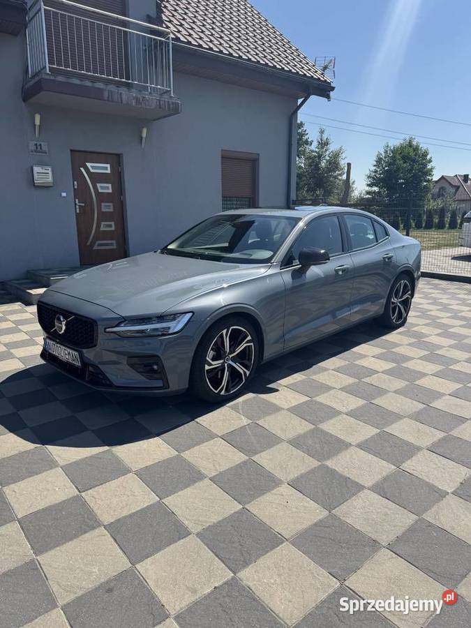 Volvo S60 B5 AWD Plus Dark 2024 20BenzynaStan poduszka powietrzna sprzedam