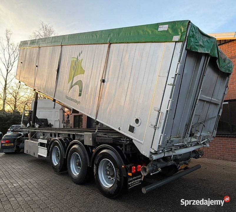 3 osiowa naczepa wywrotka z wydmuchem do paszy Wywrotki Warszawa