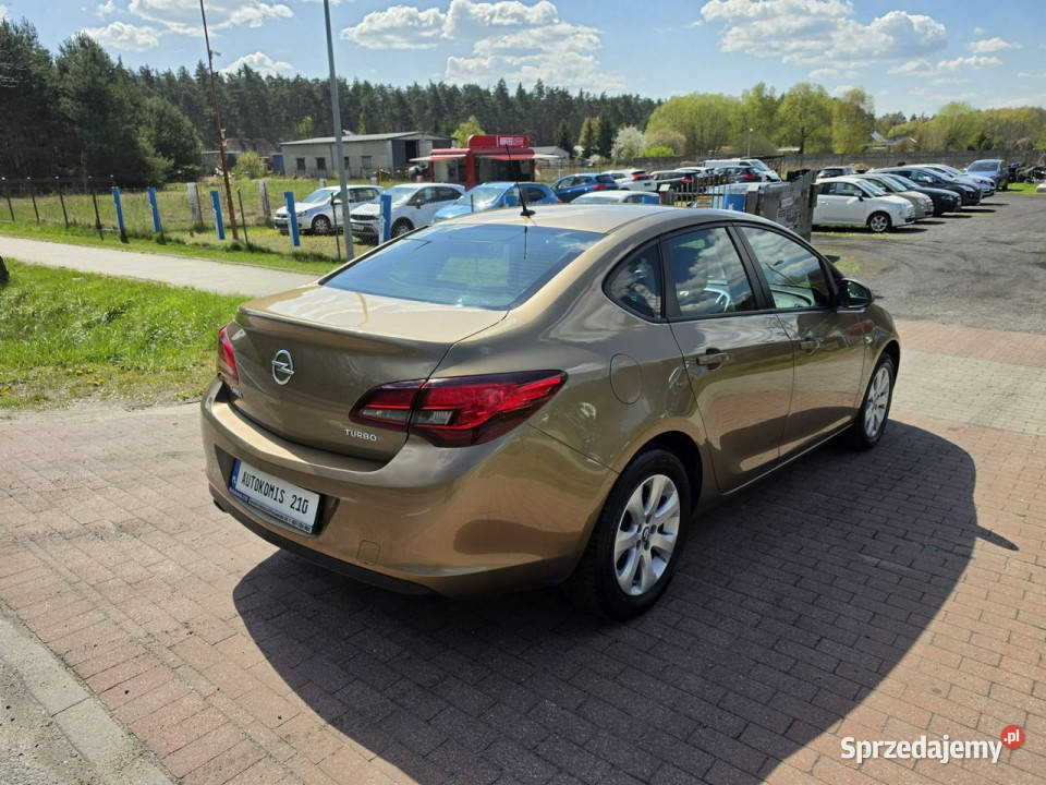 Opel Astra Opel Astra Sedan 14 benzynka w klimatyzacja Astra wielkopolskie Cielcza