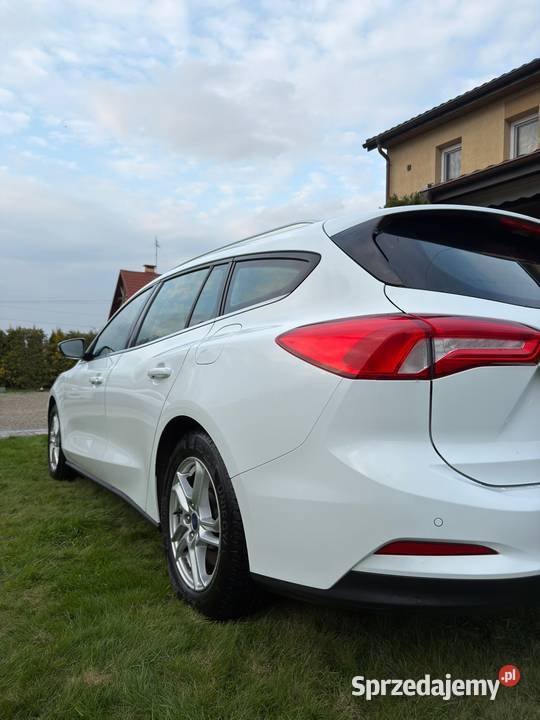 FOCUS zadbany stan światła LED podkarpackie Rzeszów