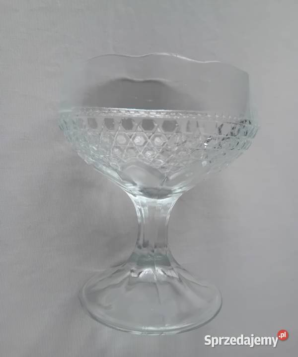 Pucharek cukiernica na stopie model Kwiatek HSG Porcelana i szkło Koźminek sprzedam