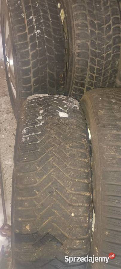 Alufelgi z oponami zimowymi Średnica 15" Ostrów