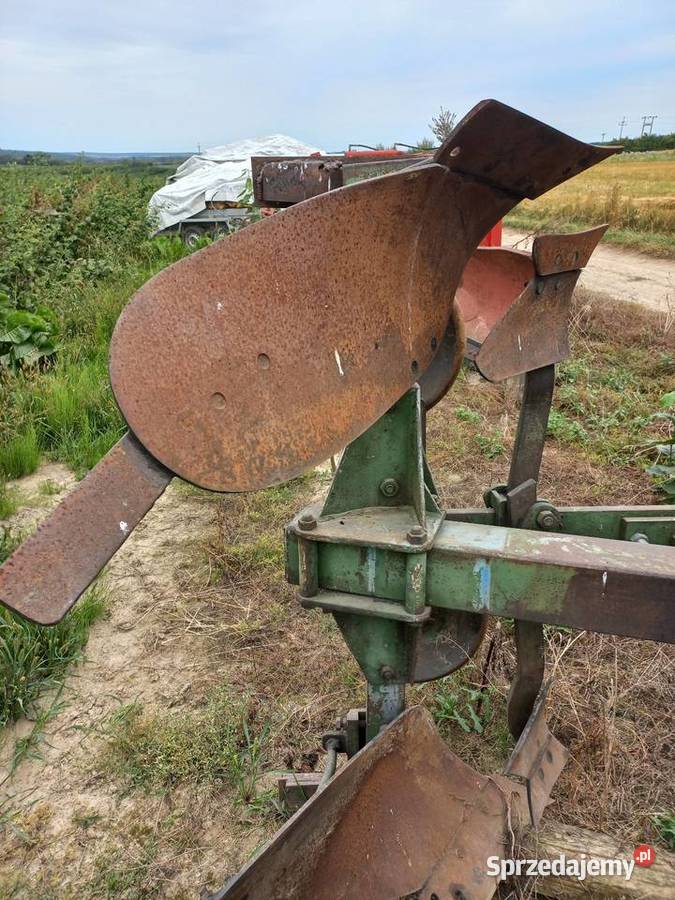 Pługi obrotowe 3 skibowe Izdebno-Kolonia