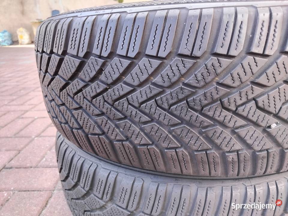 Opony Zimowe Continental 19560 R15 T Conti