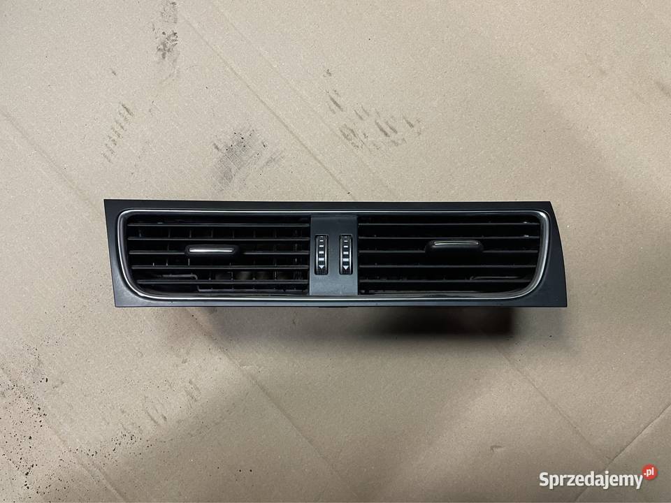 Kratka nawiewu konsoli 8T1820951D audi a5 8T a4 Rok produkcji 2015 Szczecin