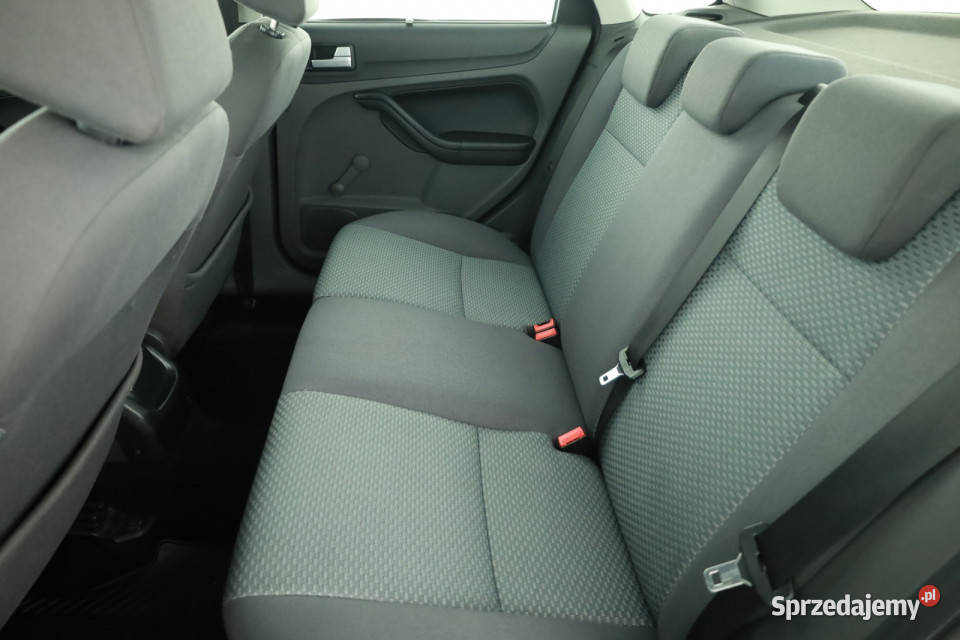Ford Focus 16 i czarny Piaseczno sprzedam