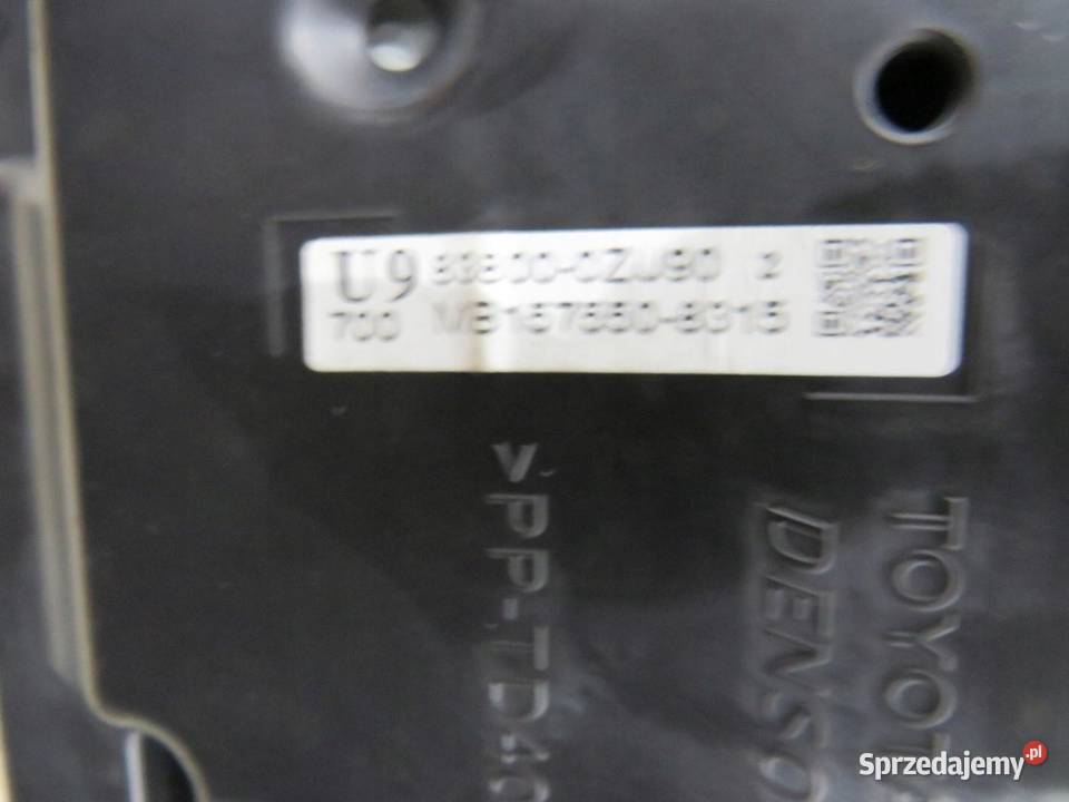 LICZNIK AURIS II 14 D4D 838000ZU90 osobowe
