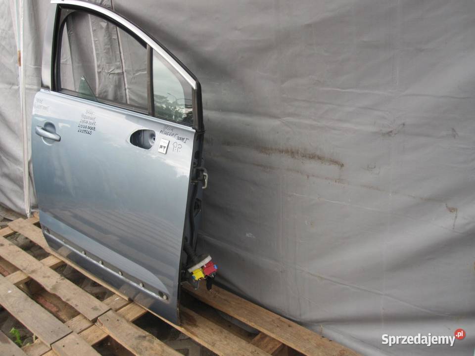 PEUGEOT 3008 I 12r drzwi prawe przód osobowe świętokrzyskie