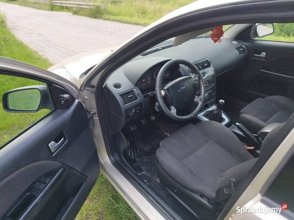 Ford Mondeo 18 benzyna z gazem 2005 nieuszkodzony Jarocin