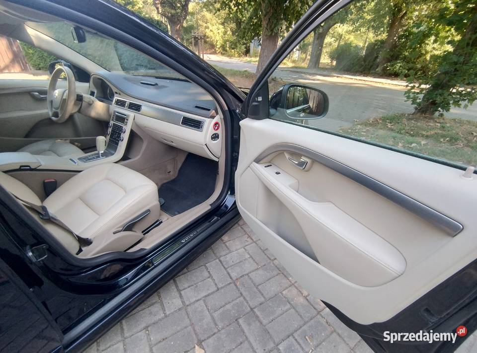Volvo V70 D5 24 205 20102011 automat aktywny Rok produkcji 2010 Łódź