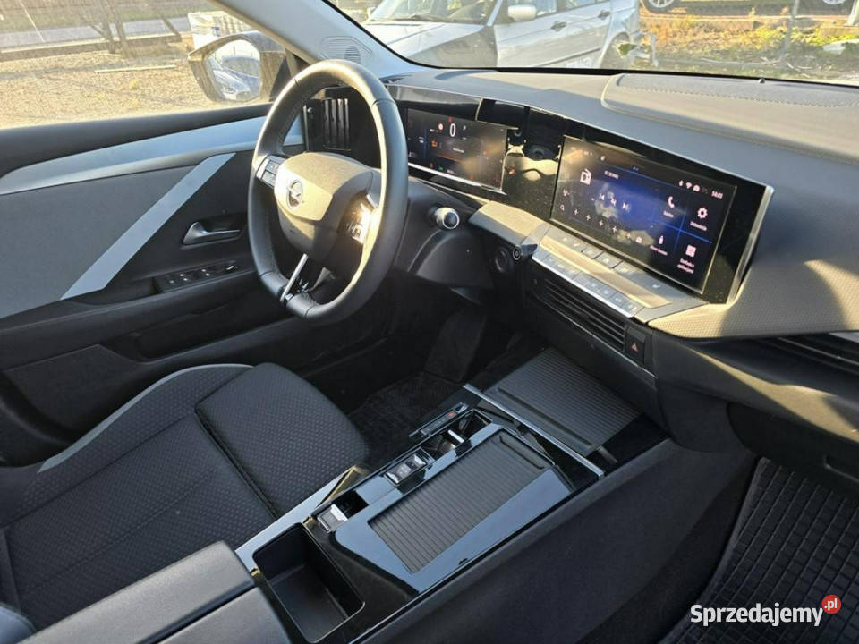 Opel Astra L 2021 131KM Astra Komorniki