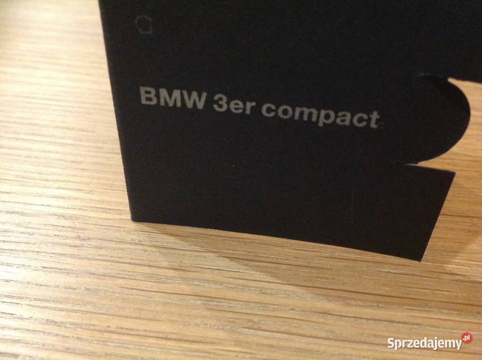 Przypinka BMW 3er compact NOWA Ozdoby