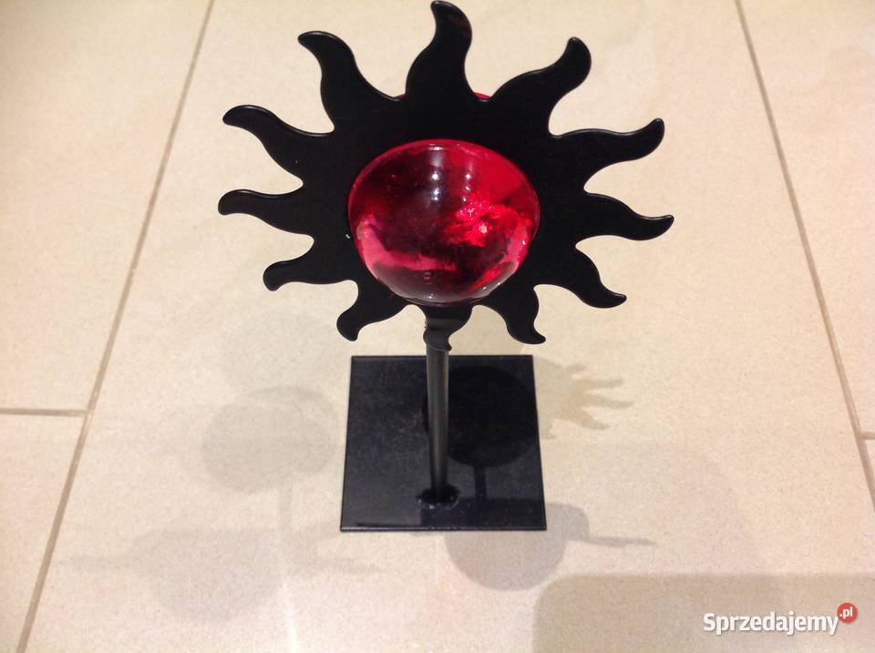 Świecznik Metalowy z Czerwonym Szkłem Nowa Sól