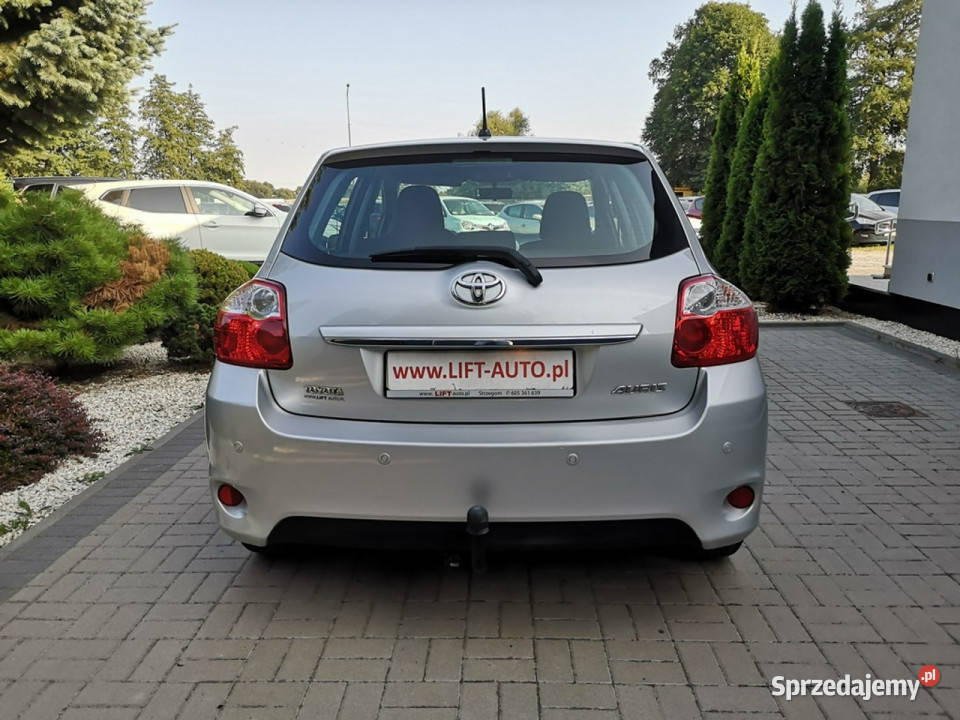 Toyota Auris 16 Benzyna 132 Klimatr LIFT Isofix światła przeciwmgielne Strzegom
