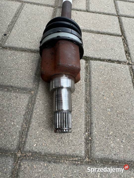 Półoś lewa krótka Fiesta MK7 125 8V513B437AAA