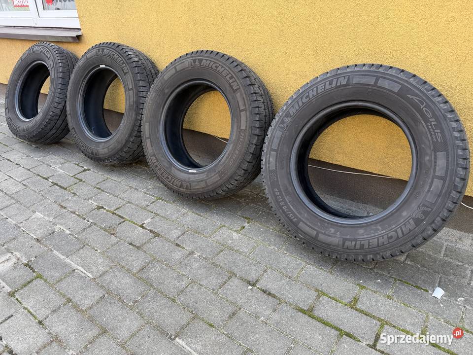 Opony kpl kamper 21570R15CP Michelin Trąbki