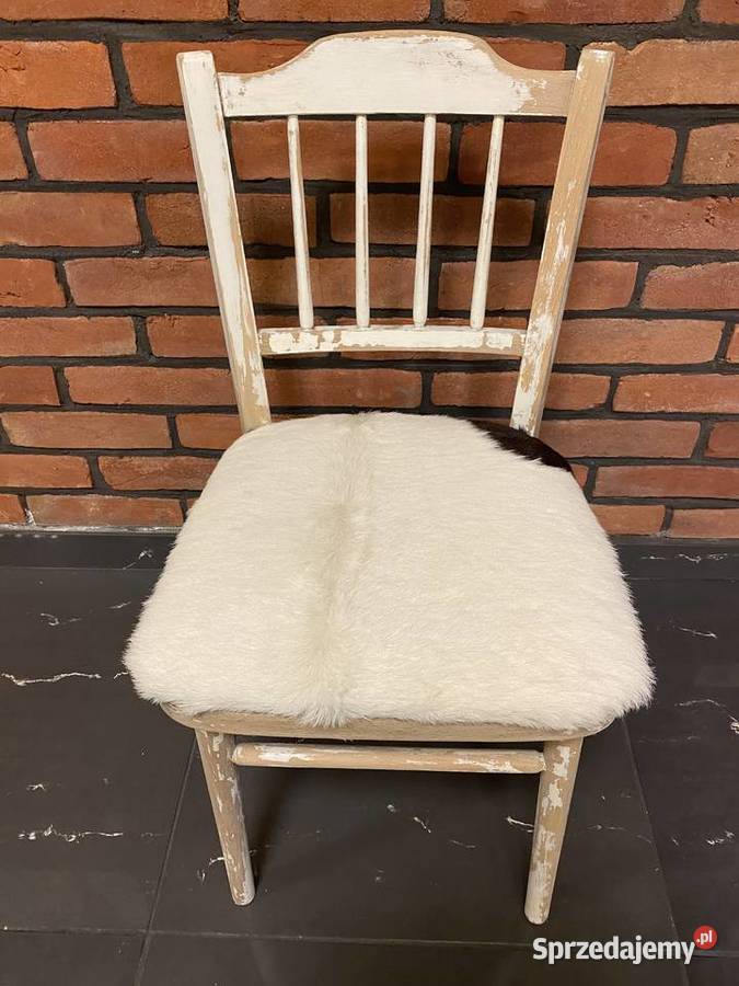 stare krzesło po renowacji w technice shabby chic