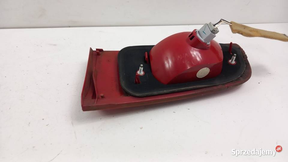 MAZDA 2 DY LAMPA TYŁ LEWA W KLAPĘ Zbierkowo