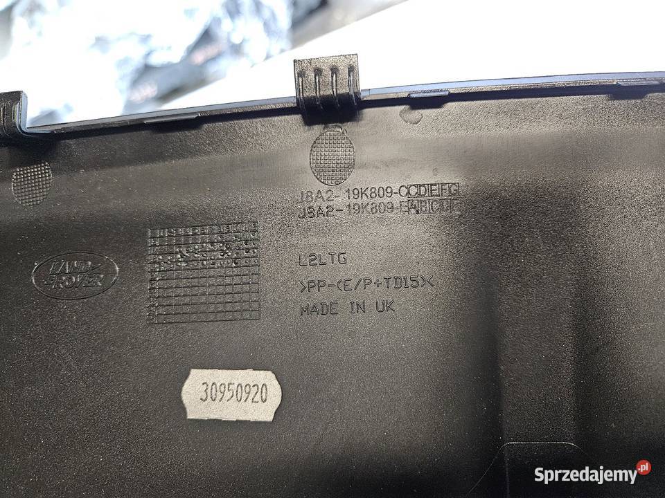 RANGE ROVER VELAR L560 ZAŚLEPKA HAKA ZDERZAKA osobowe Międzychód