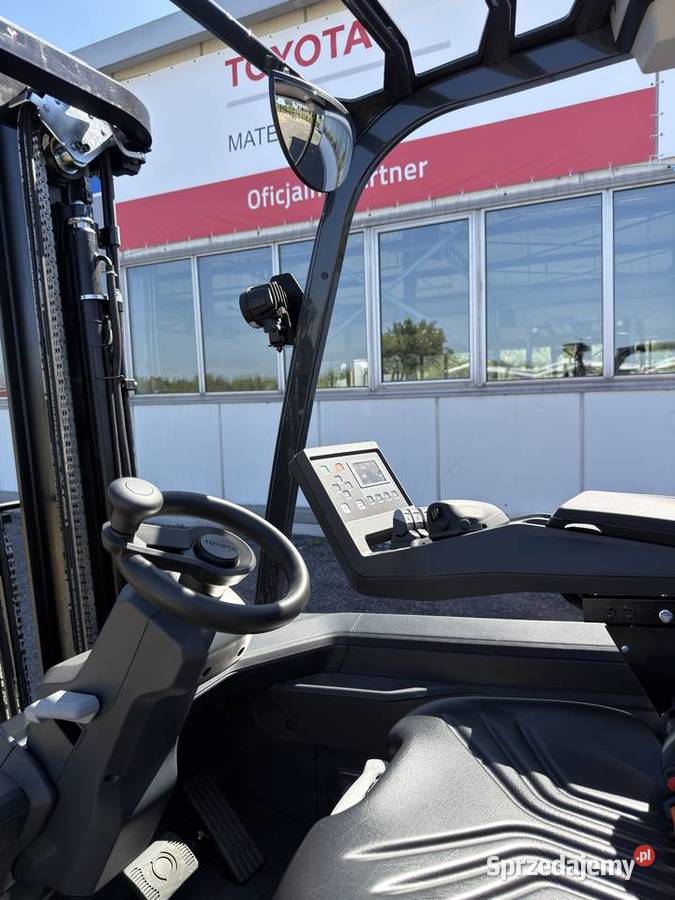 elektryczny wózek widłowy Toyota Traigo 48 Toyota Katowice
