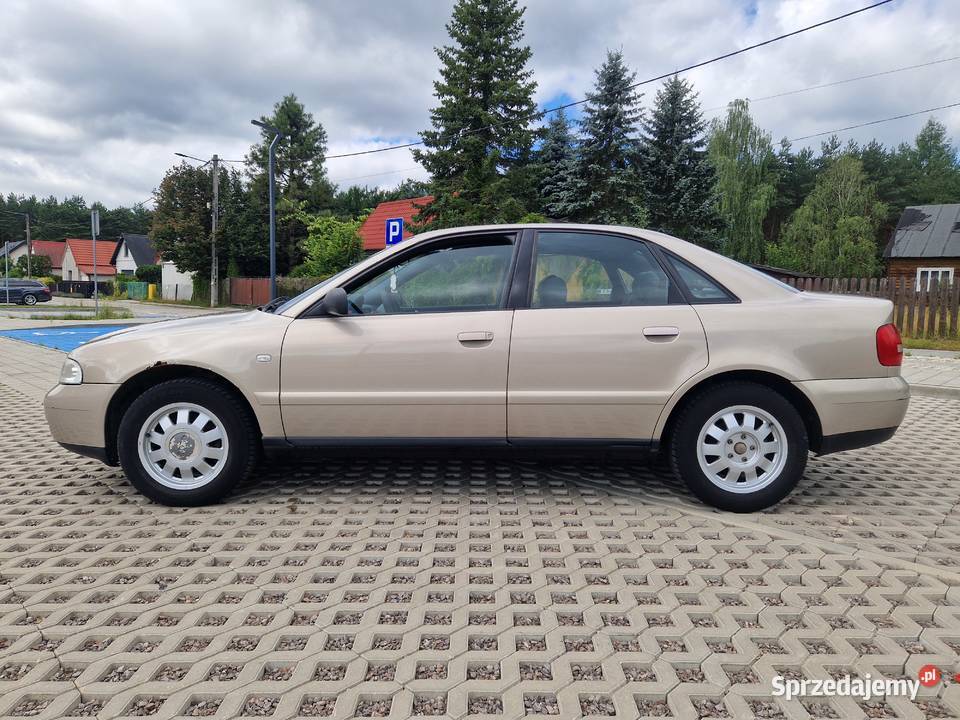 Audi A4 B5 1999r Lift 16 Benzyna Klima 101KM Starachowice