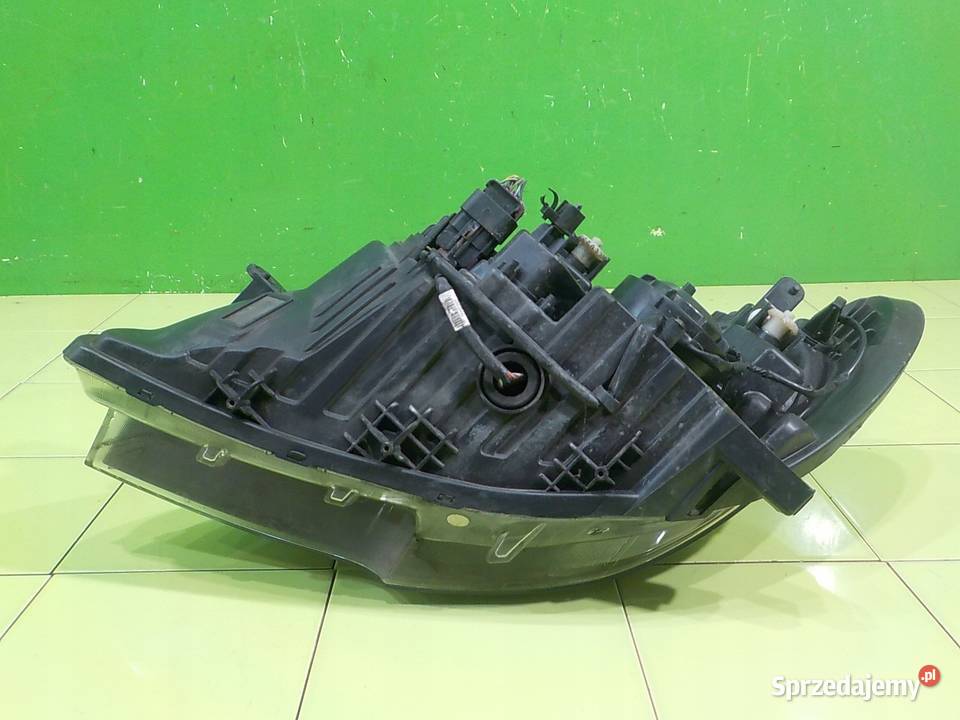 OPEL MOKKA I 16 B 15r 5D lampa prawa przod Suków sprzedam