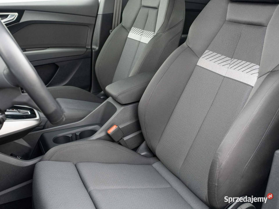 Audi Q4 etron WD6006R35 52kWh Advanced Podgrzf