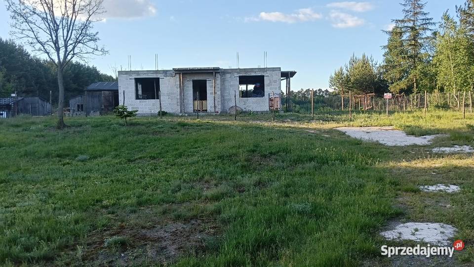 Sprzedam działkę z rozpoczętą budową domu Dębniaki