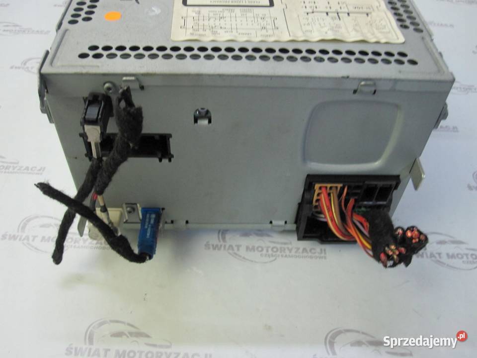 LEON II LIFT 12r radio CD 5P0035191J