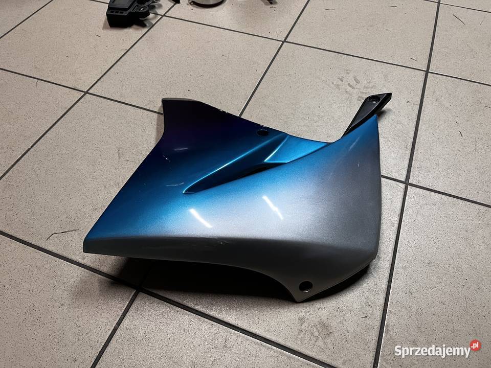 Boczek prawy czasza osłona Yamaha XT 125 Brzeszcze