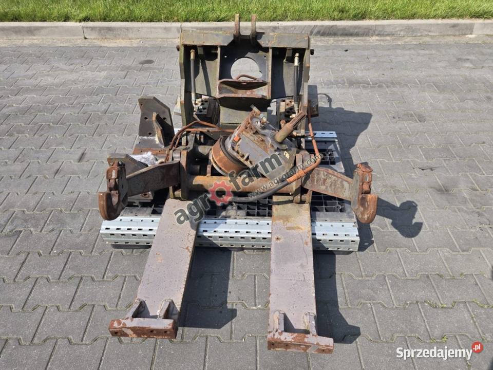 TUZ przedni podnośnik WOM Massey Ferguson 8170 Byków