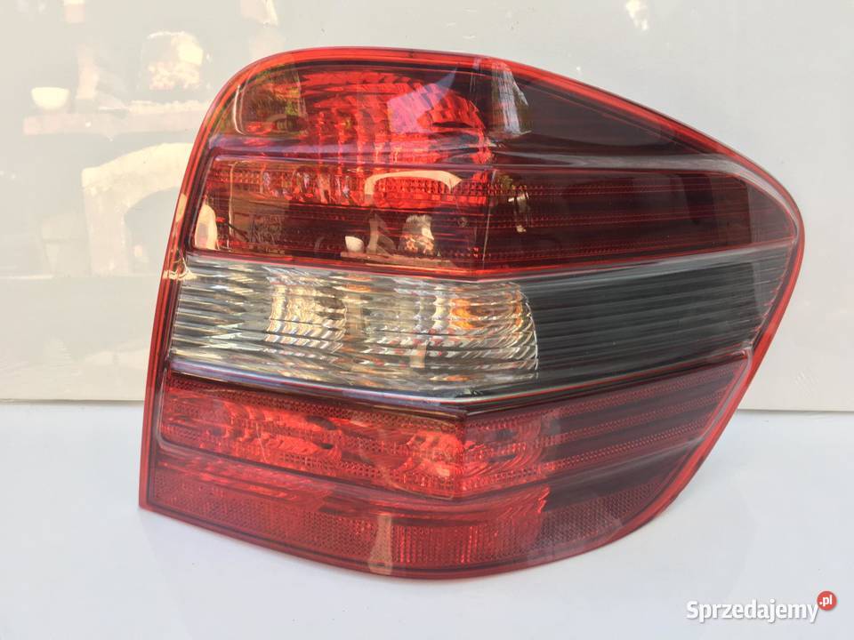 MERCEDES ML W164 PRAWA LAMPA TYŁ