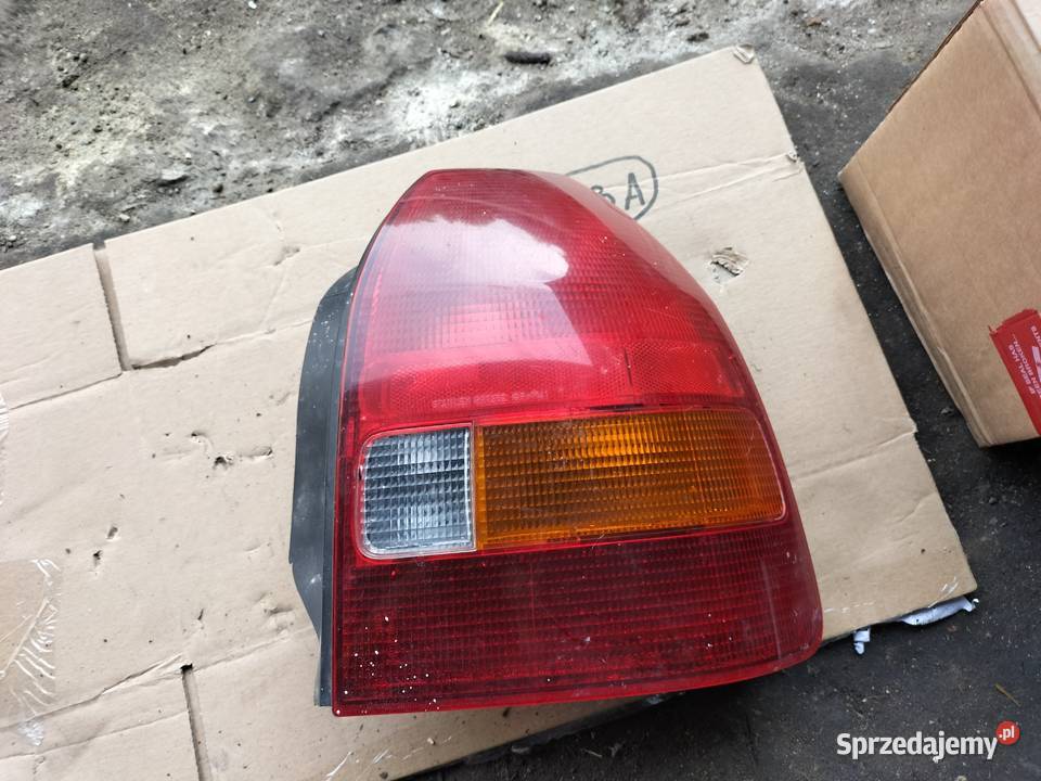 HONDA CIVIC 6 VI LAMPA TYŁ PRAWA Kamień-Kolonia