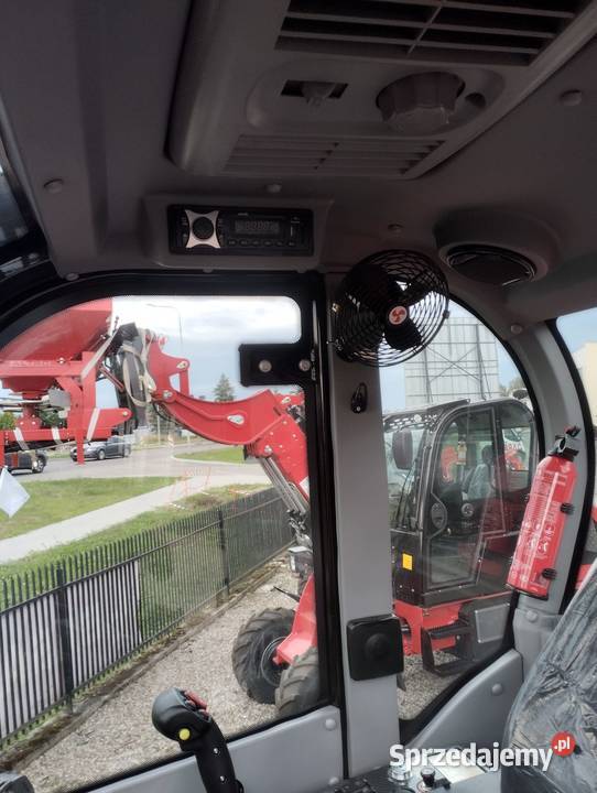 Ładowarka HORNET HMA825T prow młody rolnik JCB
