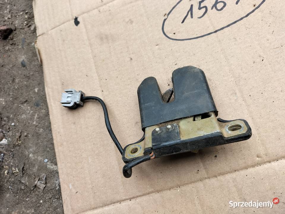 Audi 80 B3 B4 8A5827505B ZAMEK KLAPY BAGAŻNIKA Kamień-Kolonia