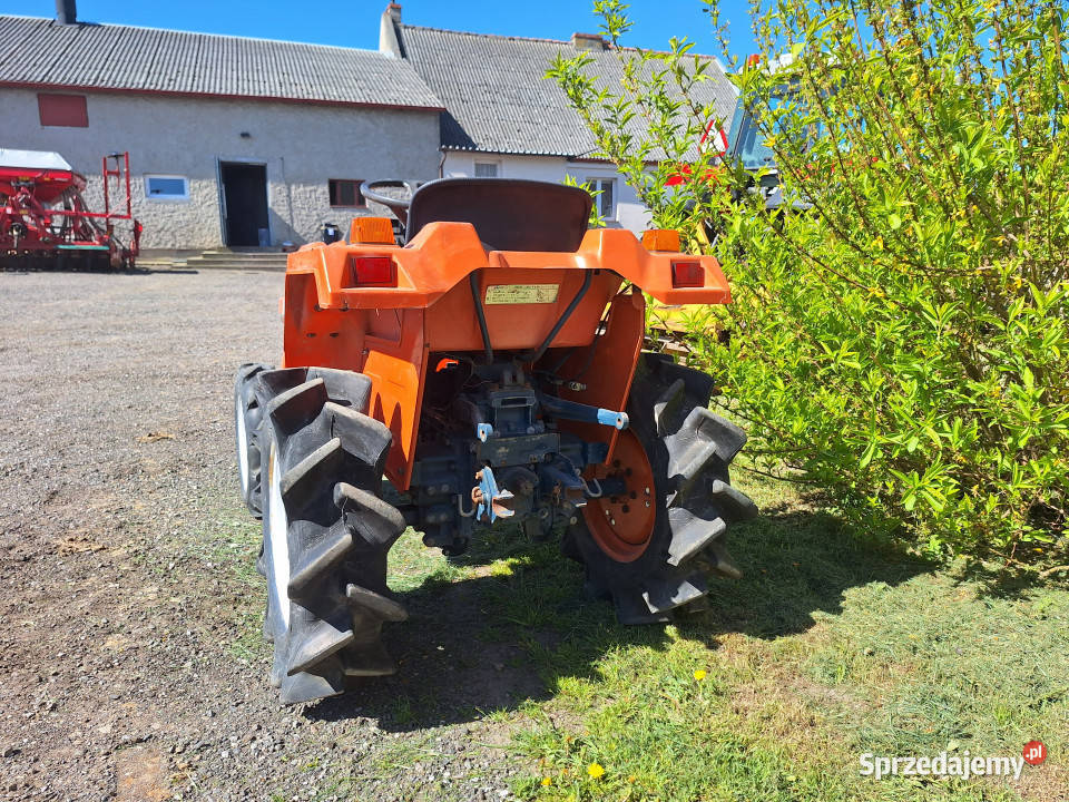 Minitraktorek Kubota XB1 napęd 4x4 Smolary