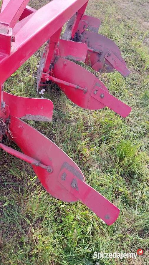Pługi 4 skibowe przyczepa Pługi Maszyny rolnicze