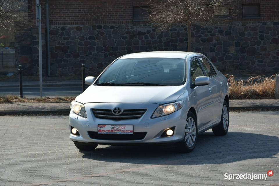 Toyota Corolla 16Benzyna VVTi 132 2009r SALON Kampinos