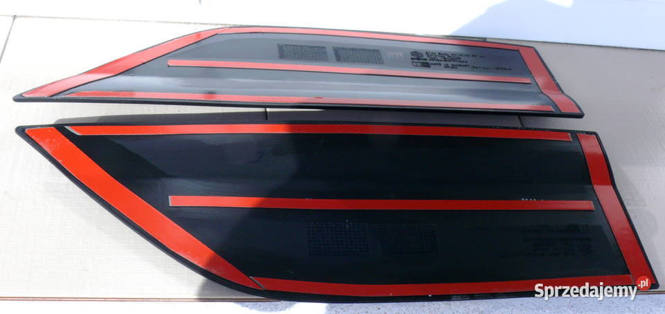 Listwy boczne drzwi Suzuki Vitara 2018 r OEM Łódź