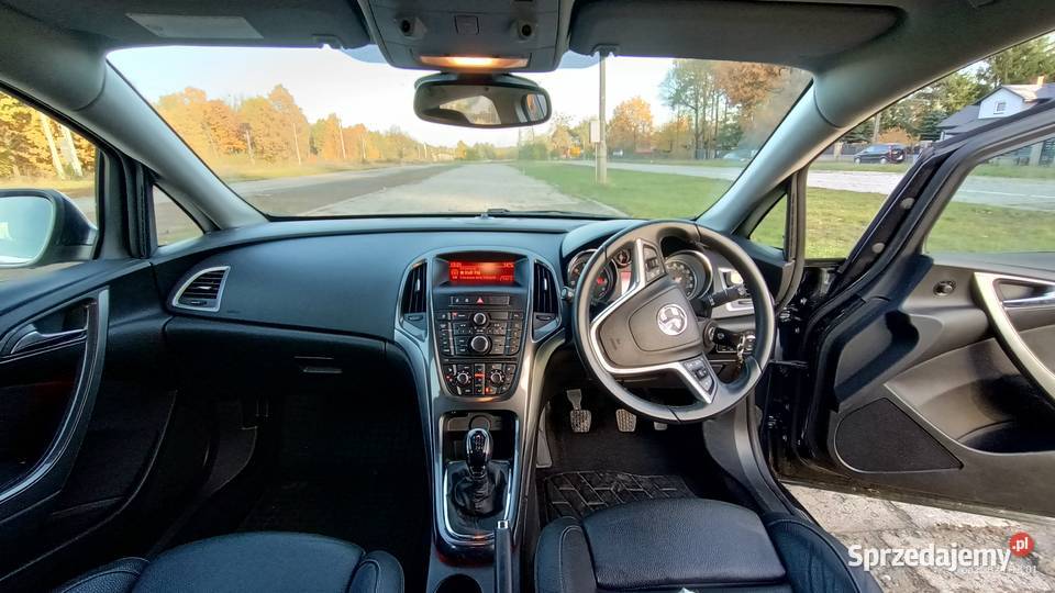 Opelvauxhall astra J czarny Pionki