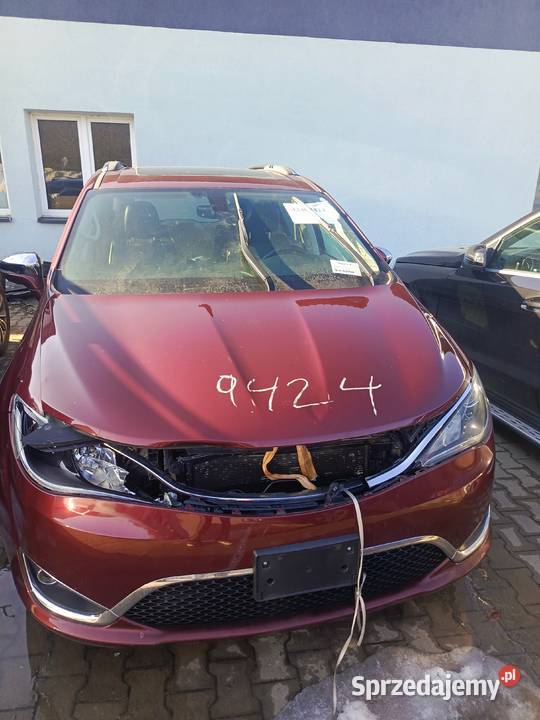 Chrysler Pacifica Limited Skrzeszew