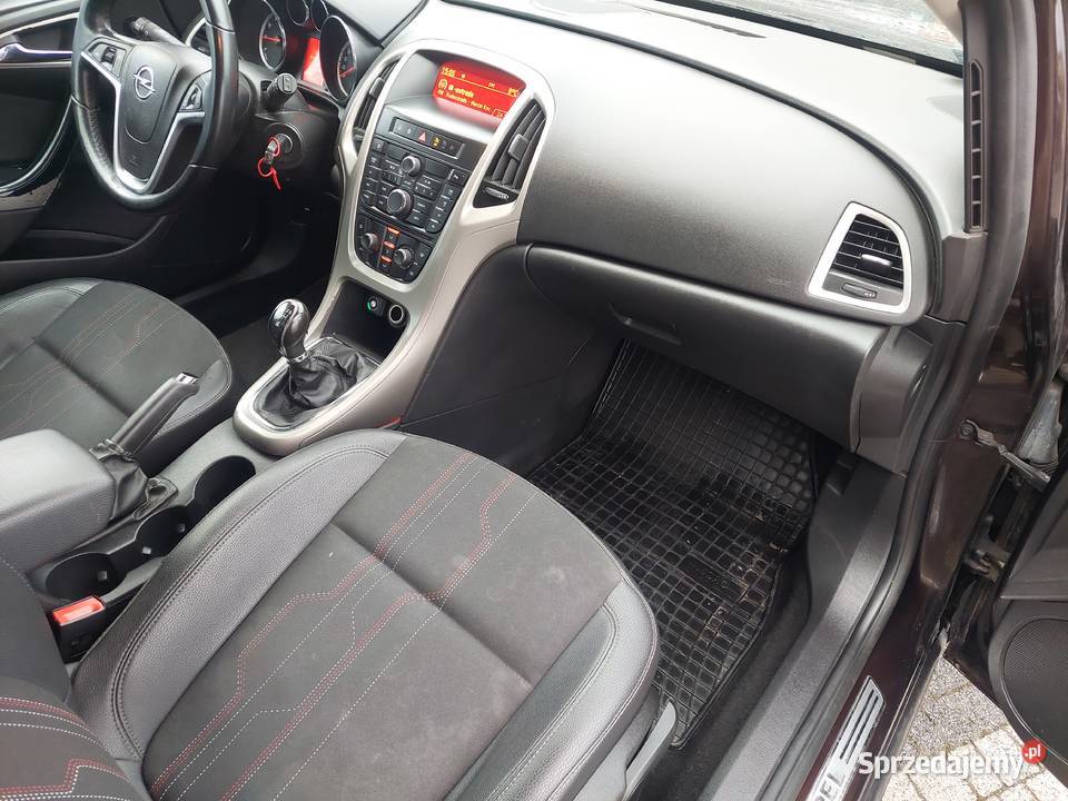 OPEL ASTRA SPORTS TOURER manualna Zielonki sprzedam