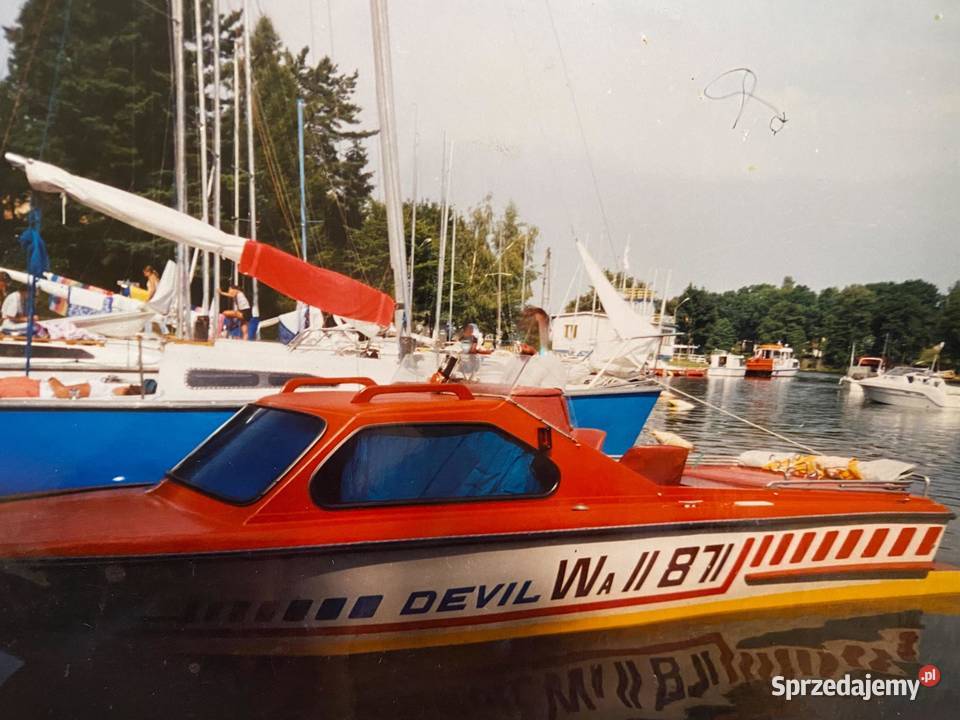 Łódź motorowa na zamówienie napęd strugowy V6 Opacz-Kolonia