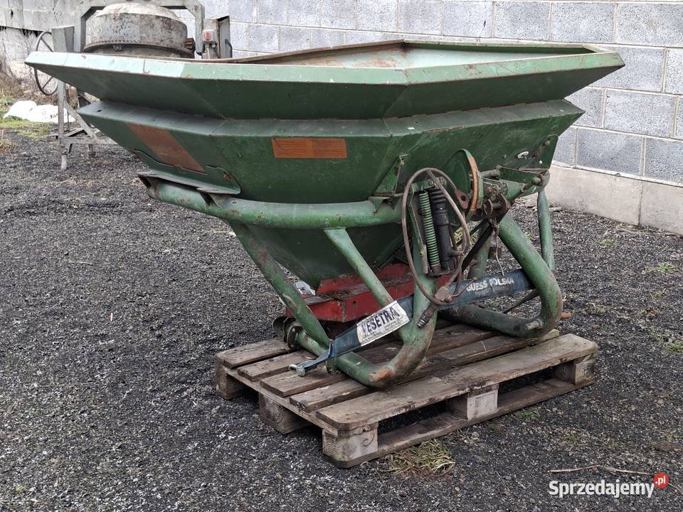 Rozsiewacz Amazone F 604r Słupca sprzedam