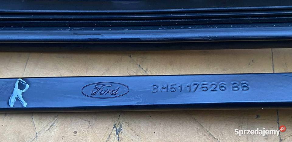 FORD FOCUS KOMBI MK3 RAMIE WYCIERACZKI PRAWA mazowieckie Radom