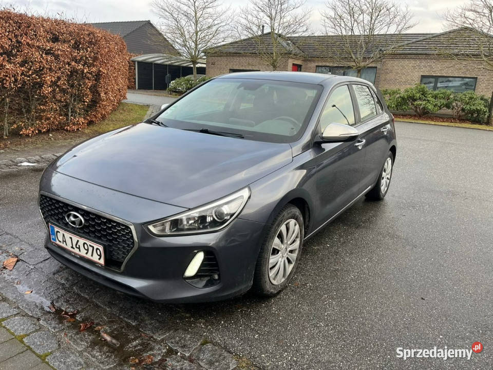 Hyundai i30 III 2017 Sadlno