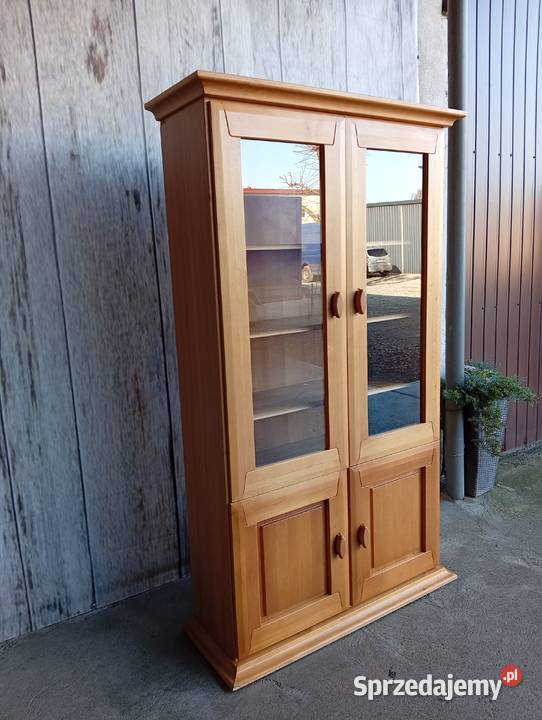 wysoka witryna 347 Byczyna